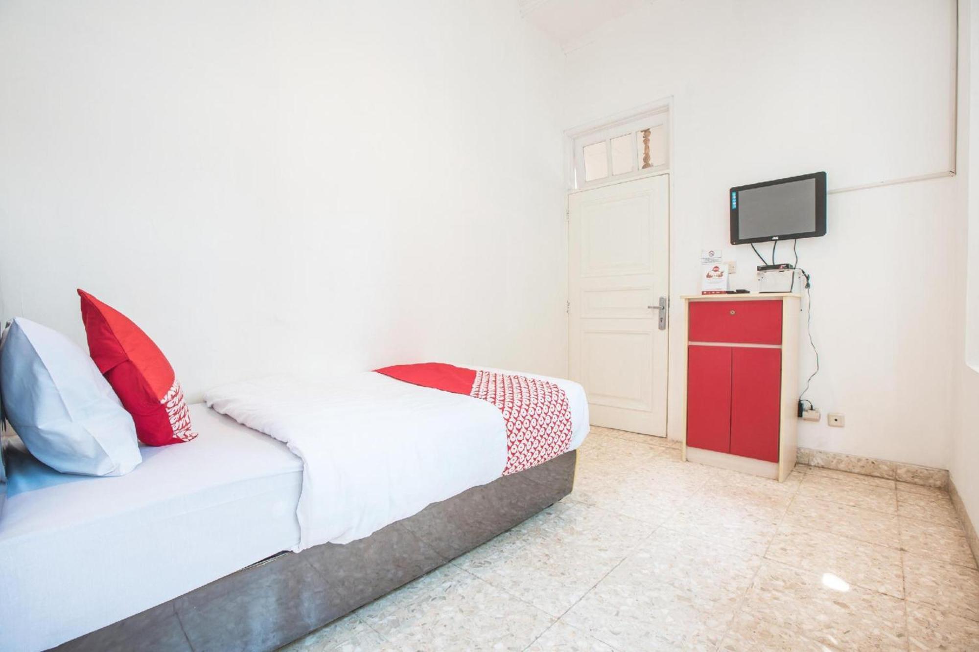 Capital O 332 Residence G17 Kemang Jakarta Eksteriør bilde