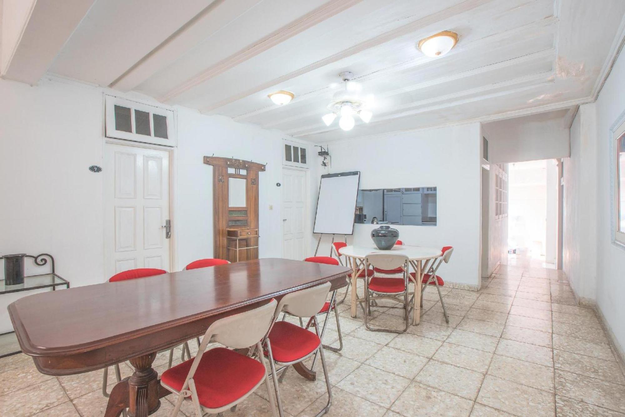 Capital O 332 Residence G17 Kemang Jakarta Eksteriør bilde